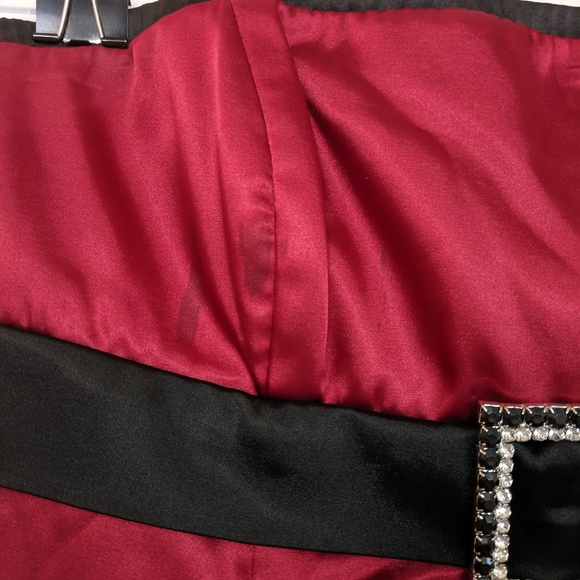 Red and Black Special Occasion Dress - Picture 3 of 6